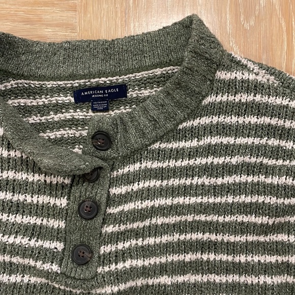 American Eagle Sweater - Picture 2 of 3